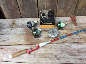 lot 146 image: Vintage Fishing Reel - Rods