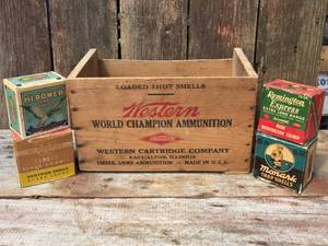 lot 148 image: Vintage Western Ammo Box & Cardboard Boxes