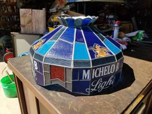 lot 133 image: Vintage Michelob Hanging Lamp