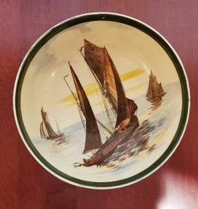 lot 26 image: Royal Doulton Ships Footed Fruit Bowl