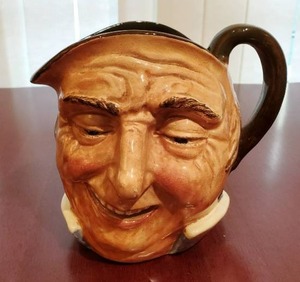 lot 32 image: Royal Doulton Toby Mug Farmer John