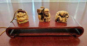lot 37 image: 3 Netsuke Resin Figurines
