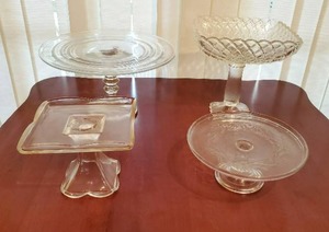 lot 48 image: 4 Cheese or Cake Plate Stands