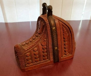 lot 8 image: Old Wood Hand Carved Chilean Huaso Cowboy Stirrups