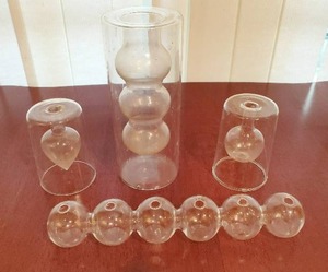 lot 207 image: 5 Hand Blown Glass Pillar Bud Vases