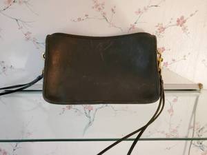 lot 178 image: Vintage Black Leather Coach Handbag