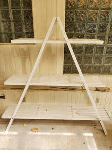lot 335 image: Large Plant Stand