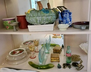 lot 351 image: Contents of Shelves