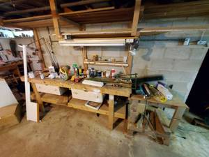 lot 409 image: Contents of Workshop
