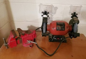 lot 410 image: Columbian Vise and Tool shop bench grinder