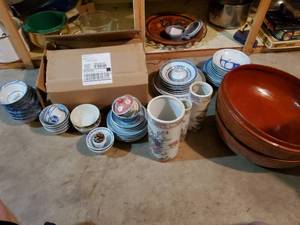 lot 419 image: Asian Style Dishes and Dcor