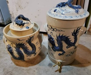 lot 420 image: Two Asian Style Stoneware Pieces