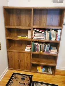 lot 80 image: Pair of Bookshelves