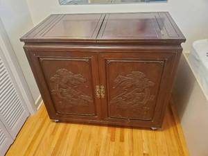 lot 85 image: Asian Style Buffet Cabinet on Casters