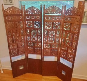 lot 86 image: Screen Room Dividers