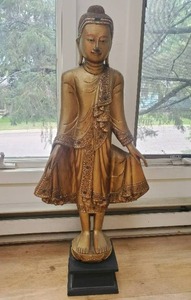 lot 4 image: Buddha Statue