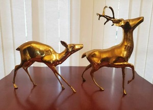 lot 117 image: Deer Dcor