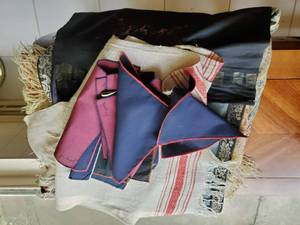 lot 149 image: Collection of Linens