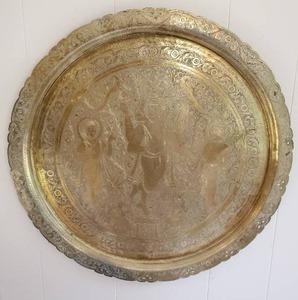 lot 155 image: Round Metal Tray Wall Dcor