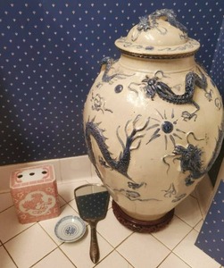lot 194 image: Large Urn with Wood Base