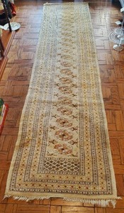 lot 265 image: Vintage Asian Style  Runner Rug