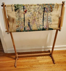 lot 292 image: Embroidery Rack Holder