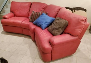 lot 466 image: Red Sectional Sofa