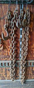 lot 28 image: Lot of 12 Log Chains - NO SHIPPING