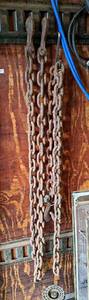 lot 29 image: Lot of 38 Log Chains - NO SHIPPING
