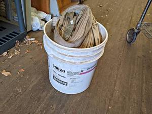 lot 35 image: Lot of (4) Ratchet Straps