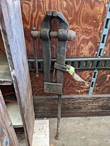 lot 38 image: Blacksmith 5 Post Vice - About 40 Tall Overall - Includes Mounting Bracket - NO SHIPPING