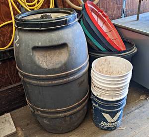 lot 47 image: Rain Barrel, Trash Can w Lids and 5-Gallon Buckets - NO SHIPPING