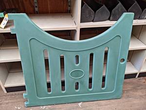 lot 90 image: Green Poly Gate - Overall about 45 Wide x 39 Tall - NO SHIPPING