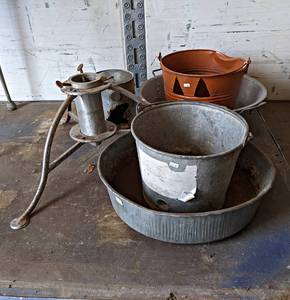 lot 115 image: Vintage Stand, Galvanized Pans, Halloween Bucket and More - NO SHIPPING