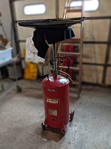 lot 12 image: LINCOLN 18 Gallon Upright Portable Oil Drain - Model 3601 - NO SHIPPING