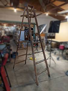 lot 166 image: 8 Wood Stepladder - NO SHIPPING