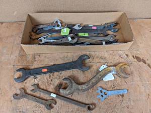 lot 188 image: Lot of Antique and Modern Combination Wrenches
