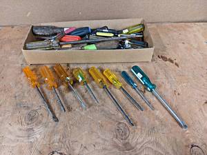 lot 191 image: Lot of Assorted Screwdrivers