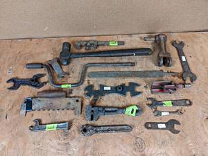 lot 212 image: Lot of Antique Tools
