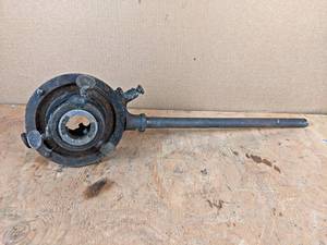 lot 238 image: TOLEDO No. 17 Ratcheting Pipe Threader