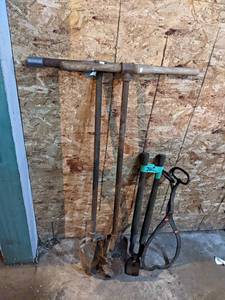lot 266 image: Antique Post Hole Diggers, Ice Tongs and More - NO SHIPPING