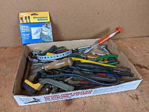 lot 275 image: Lot of Assorted Hand Tools