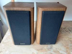 Pair Of Infinity Speakers (8x13)