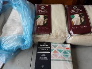 New Twin Sheet Set & 3-Blankets
