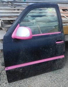 lot 28 image: Drivers Door with Glass and Electrical Hookups