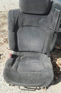 lot 34 image: Drivers Seat with Brackets and Belts