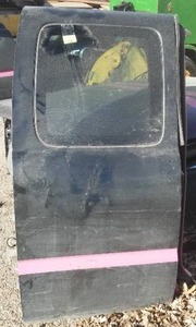 lot 38 image: Rear Passenger Door With Glass