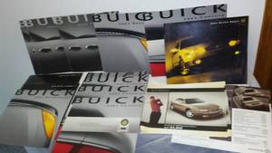 lot 73 image: Buick Showroom Brochures.