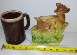 lot 107 image: Vintage Mid-Century Mccoy Pottery
