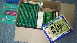 lot 192 image: Gardening Books Vintage and New